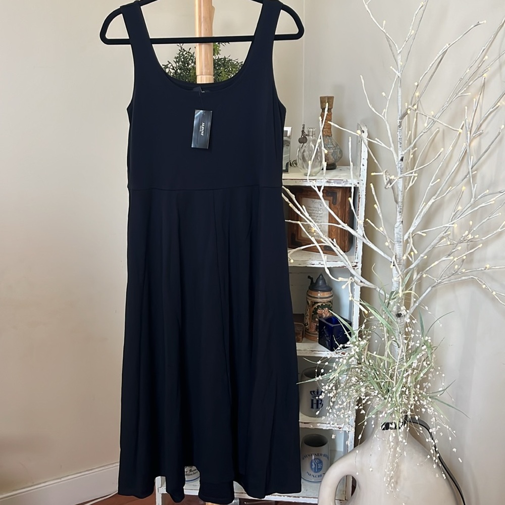NWT Alfani PL Black Sleeveless Scoop Neck Midi Flare Dress.Quality fabrication